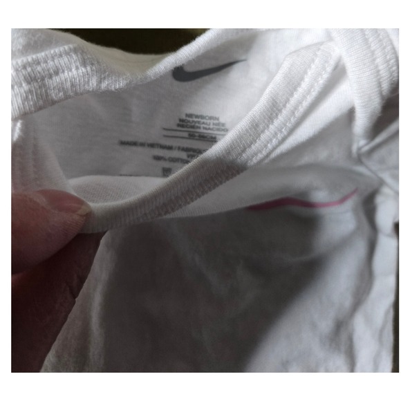 Nike and Cloud Island Baby Girl Newborn Bodysuit and Sleeper Bundle 6 Piece Lot - Picture 5 of 7